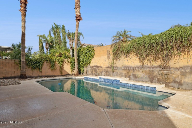 40-web-or-mls-3123-s-sunnyvale-ave