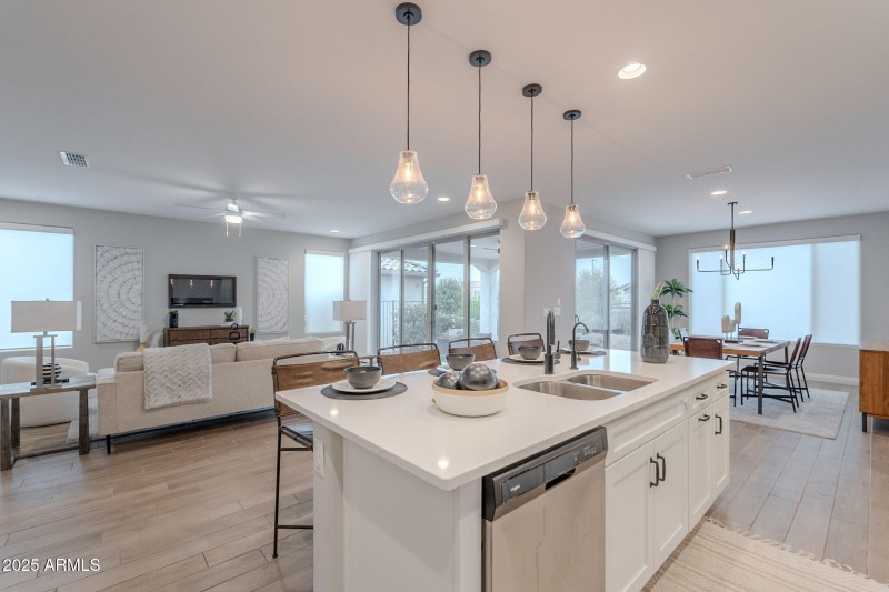 11-web-or-mls-261st-11