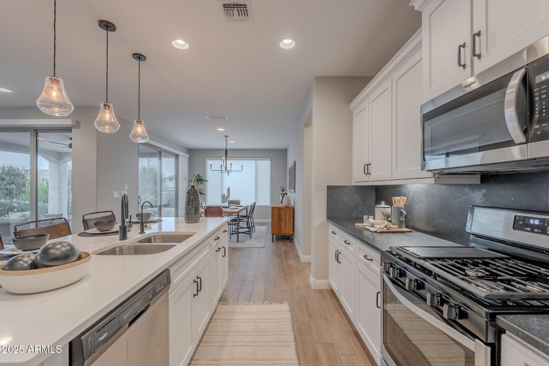 12-web-or-mls-261st-12