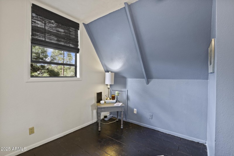 MH office area of bdrm 2