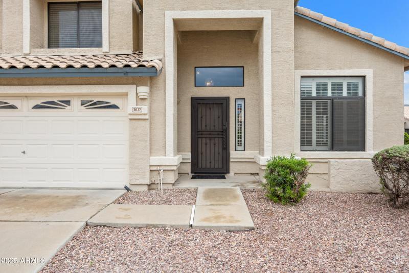 2027 E Parkside Ln-5