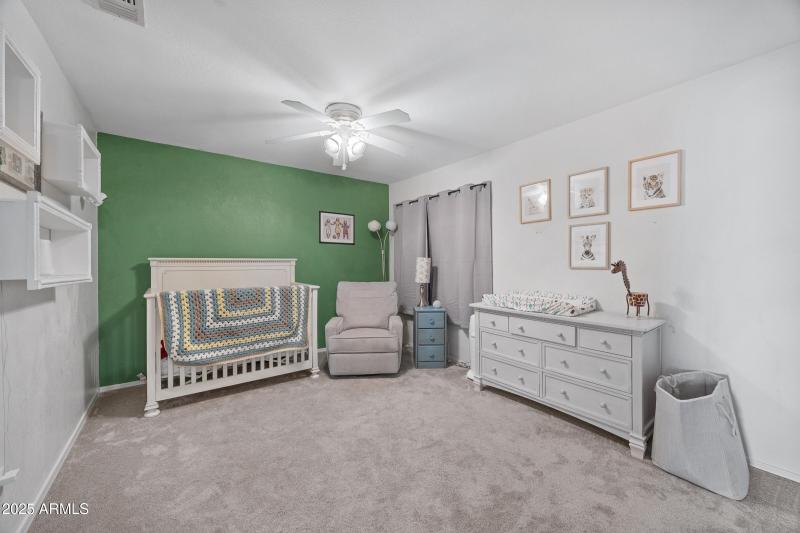 2027 E Parkside Ln-28