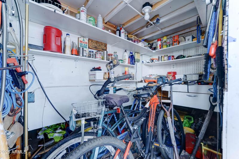 Ground level shed is perfect workspace_b