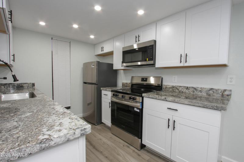 3119 W Cochise Dr Unit 109-7