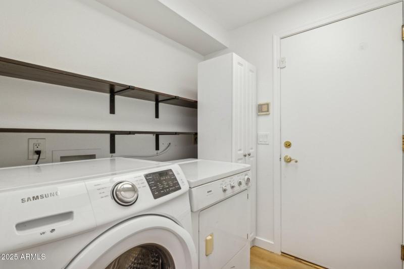 35-web-or-mls-16421-n-49th-st