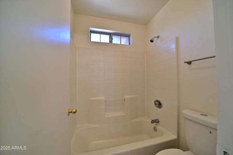 upstairs bath and shower_1