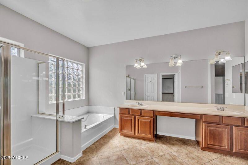 35-4280_N_157th_Ave 34