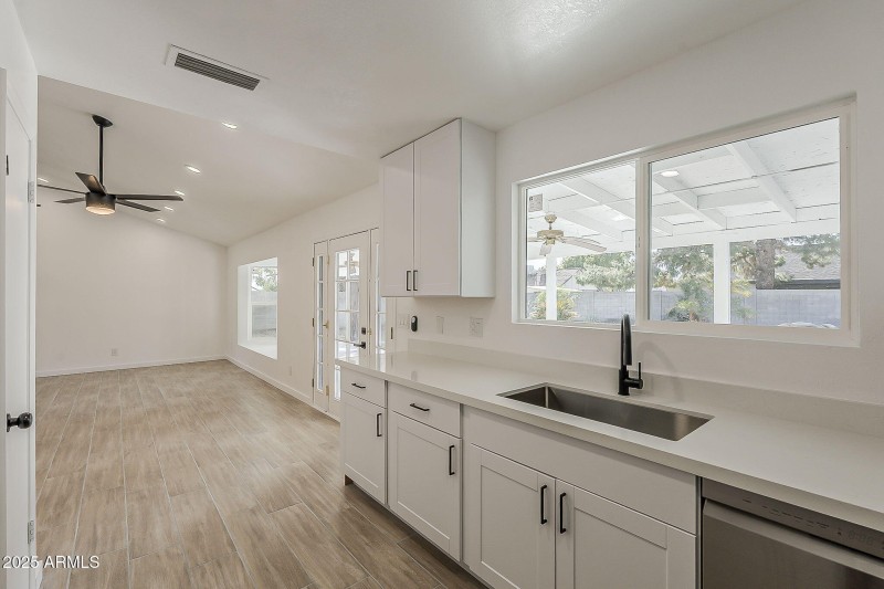 14-web-or-mls-4th Ave-14