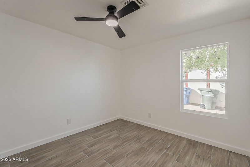 27-web-or-mls-4th Ave-27