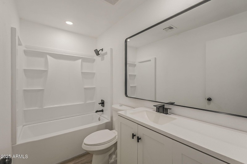 31-web-or-mls-4th Ave-31