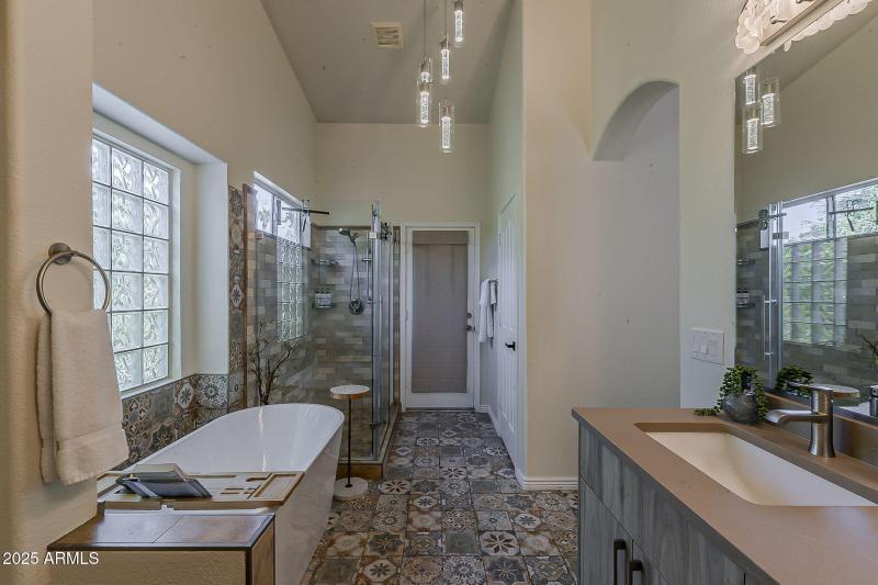 31-web-or-mls-Kiva Ave-31