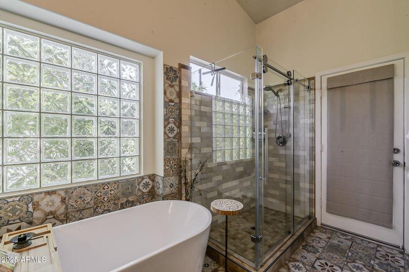 32-web-or-mls-Kiva Ave-32