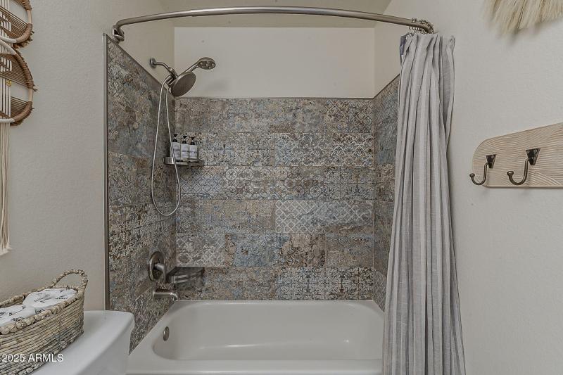 37-web-or-mls-Kiva Ave-37