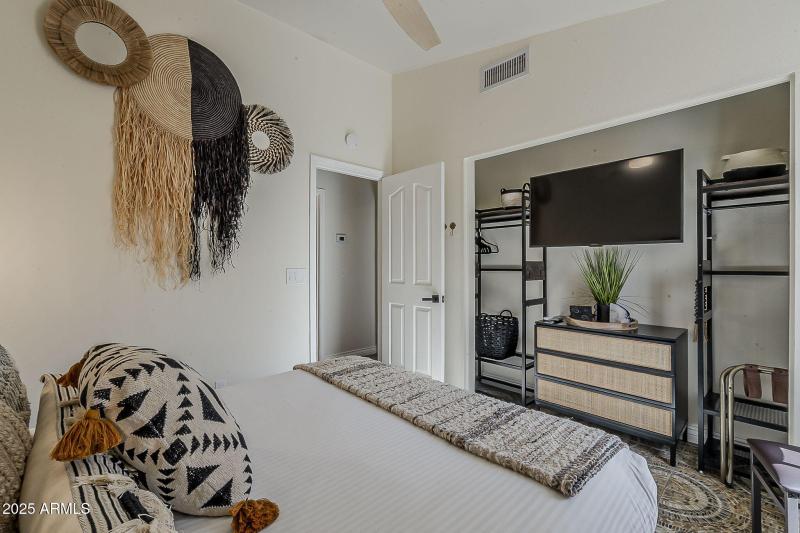 39-web-or-mls-Kiva Ave-39