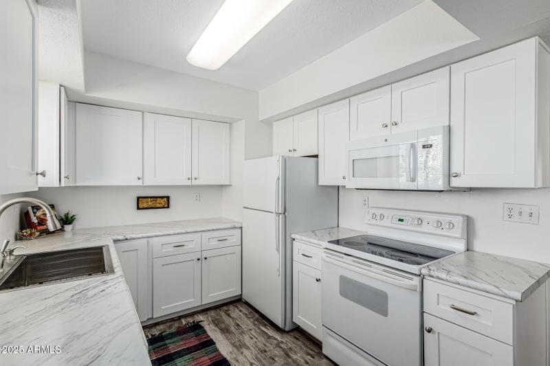 11 - Paradise Village