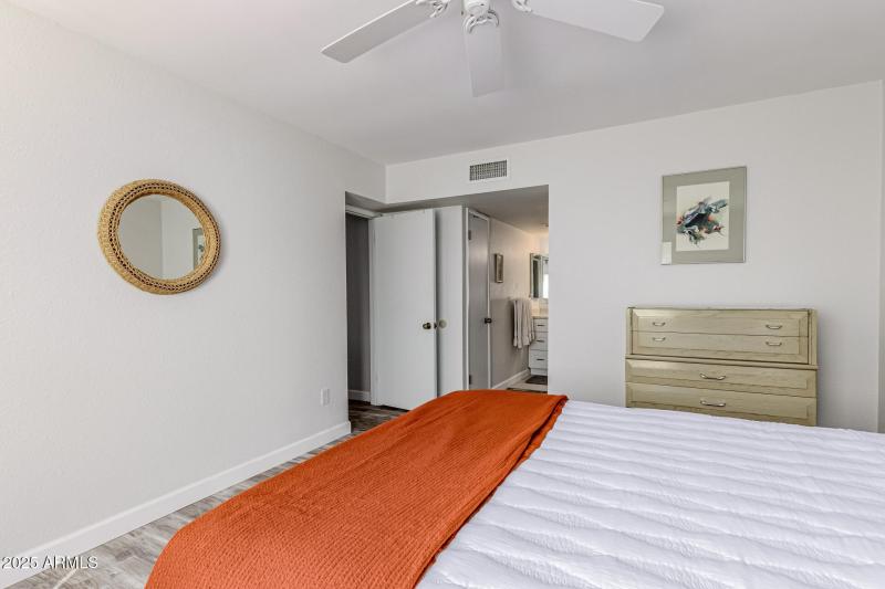 14 - Paradise Village