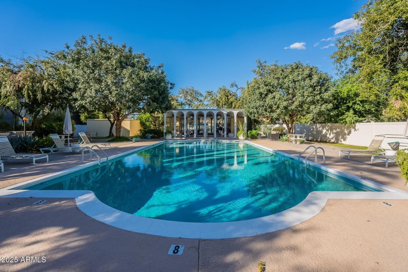 44-web-or-mls-Central-44