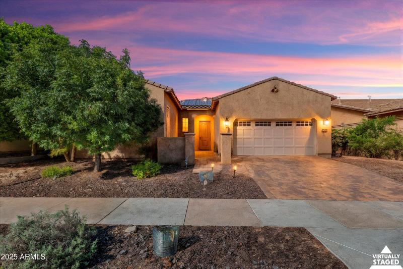 01-Front 15928 W Sierra St