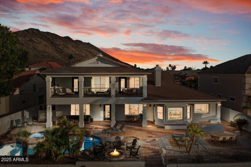 002-Aerial back of home.dte