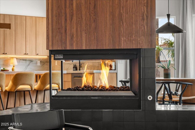 041-Family Room fireplace