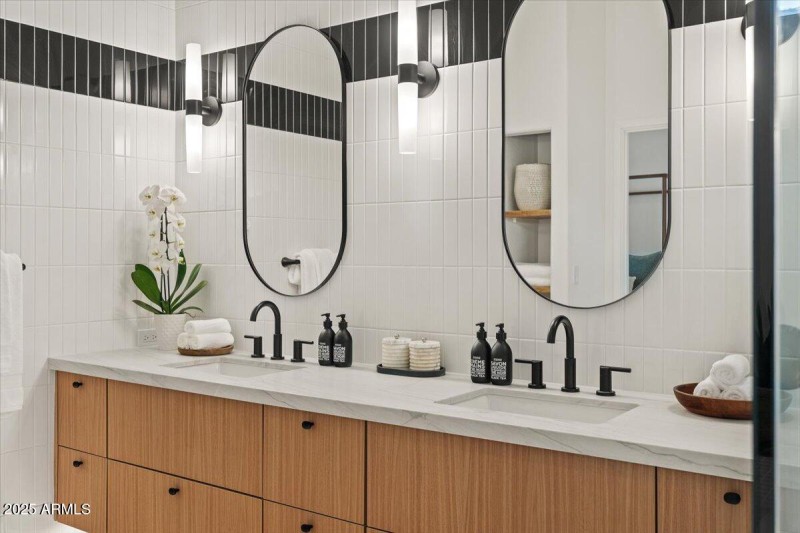 054-Primary bathroom