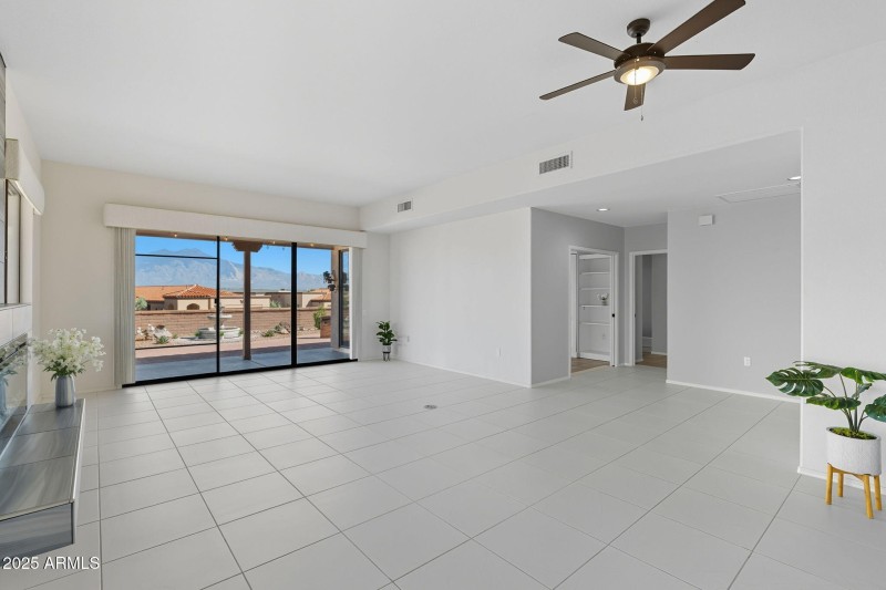 31-web-or-mls-Harvest Moon Dr-19