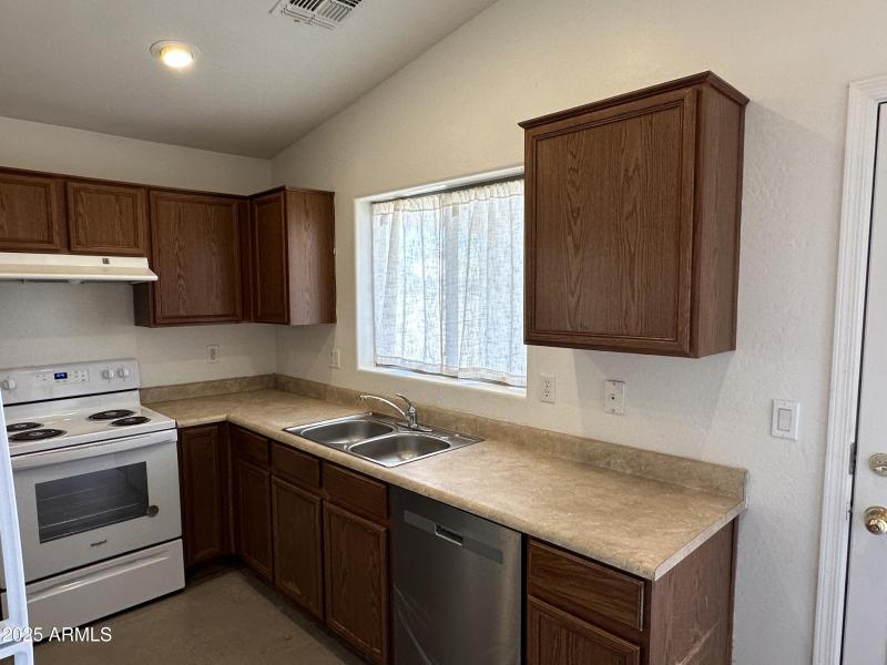 Kitchen new dishwasher