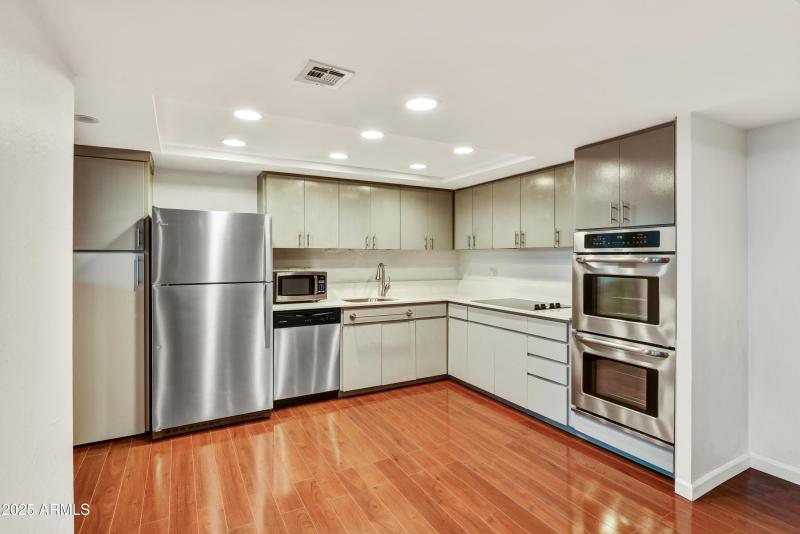 12-Kitchen