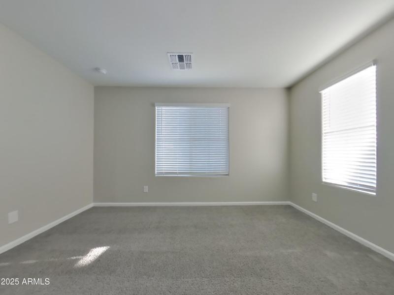 6_pc_VhmQylRZVk_Jr1DayWrhh_layout_0