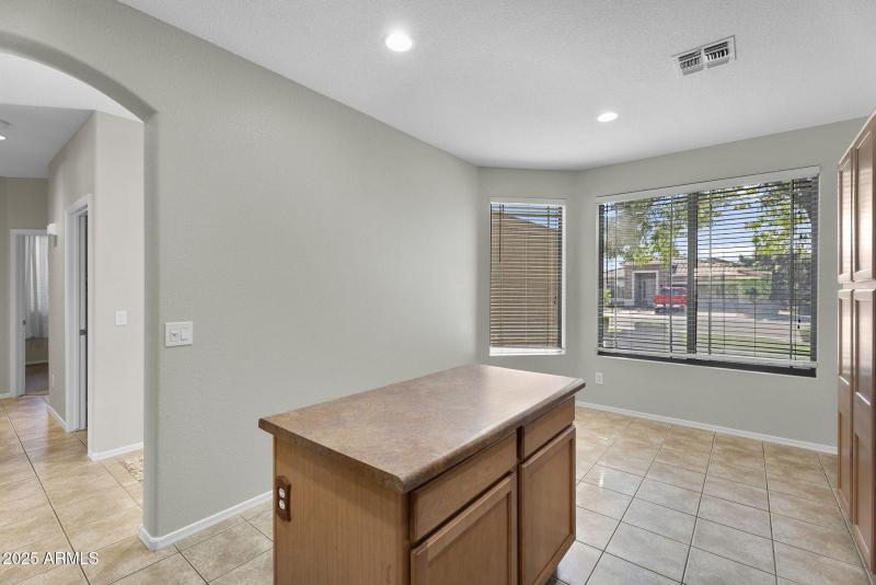 16-web-or-mls-9250 W Runion Dr -19