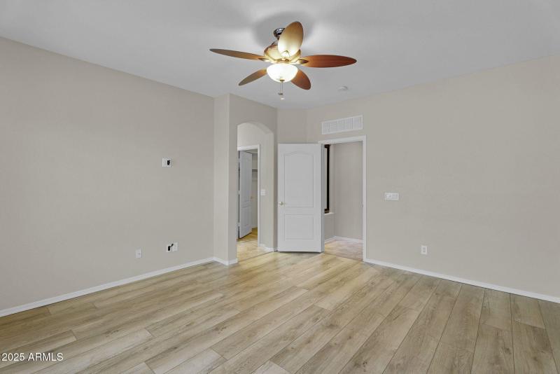 18-web-or-mls-9250 W Runion Dr -21