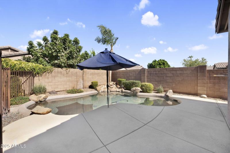 34-web-or-mls-9250 W Runion Dr -43