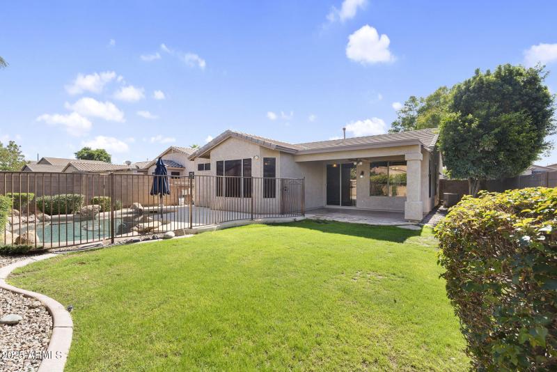 38-web-or-mls-9250 W Runion Dr -40