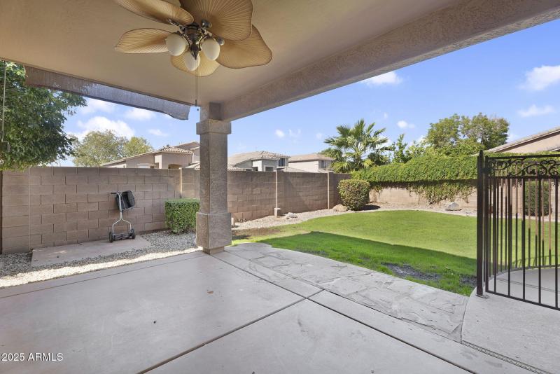 41-web-or-mls-9250 W Runion Dr -36