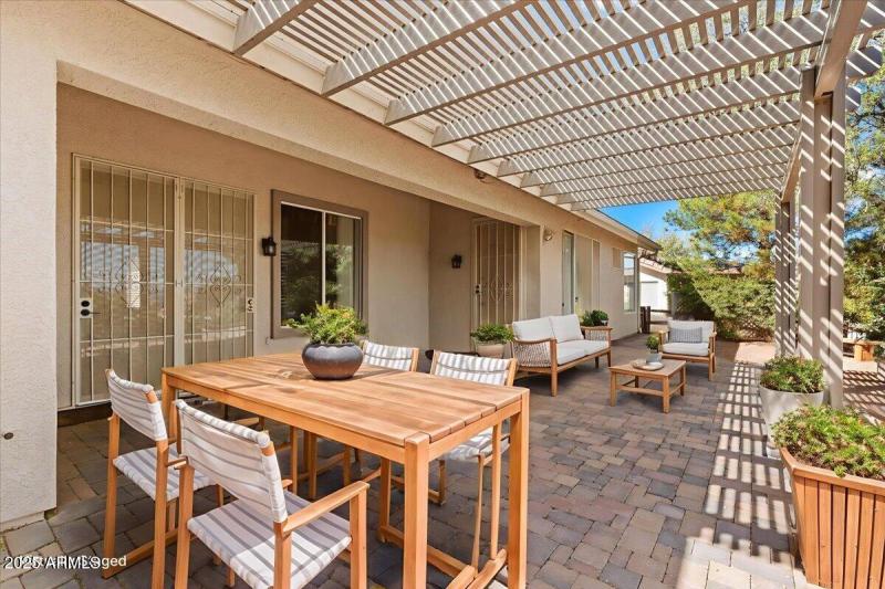 30-Patio Virtually Staged