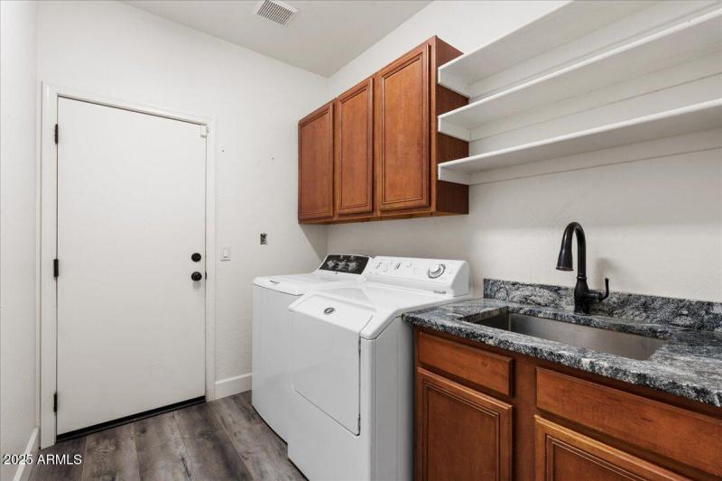 26-Laundry Room