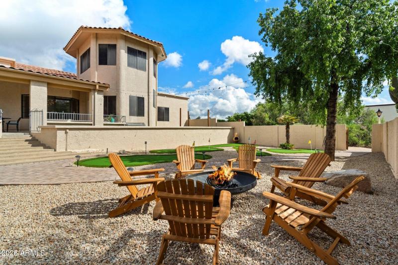 Firepit -Seating Area