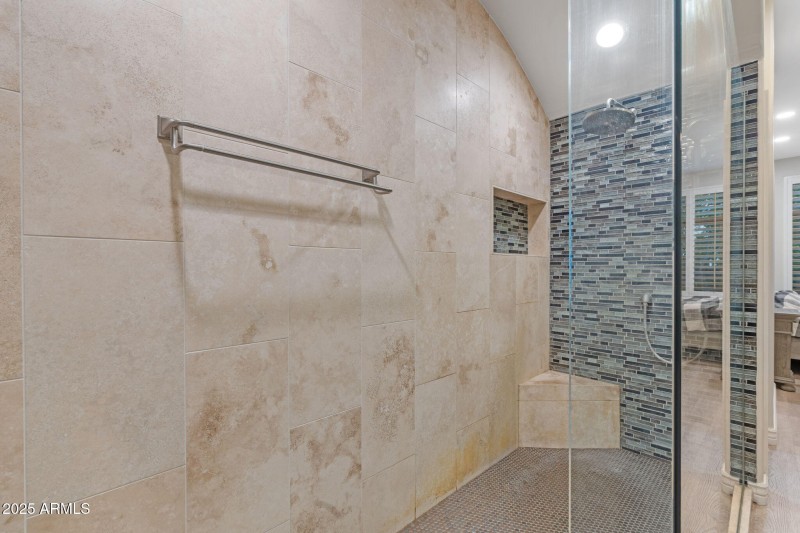 16-web-or-mls-14450-n-thompson-peak-pkwy