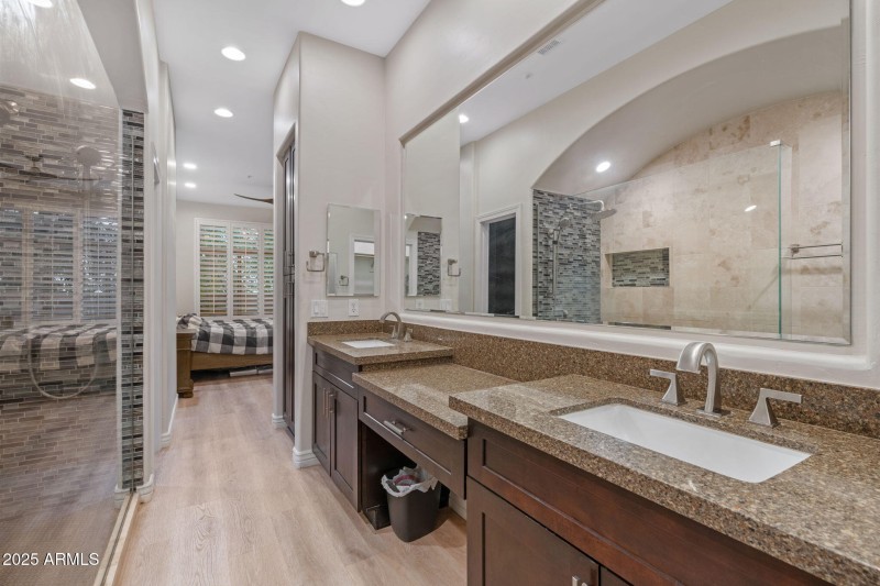 17-web-or-mls-14450-n-thompson-peak-pkwy