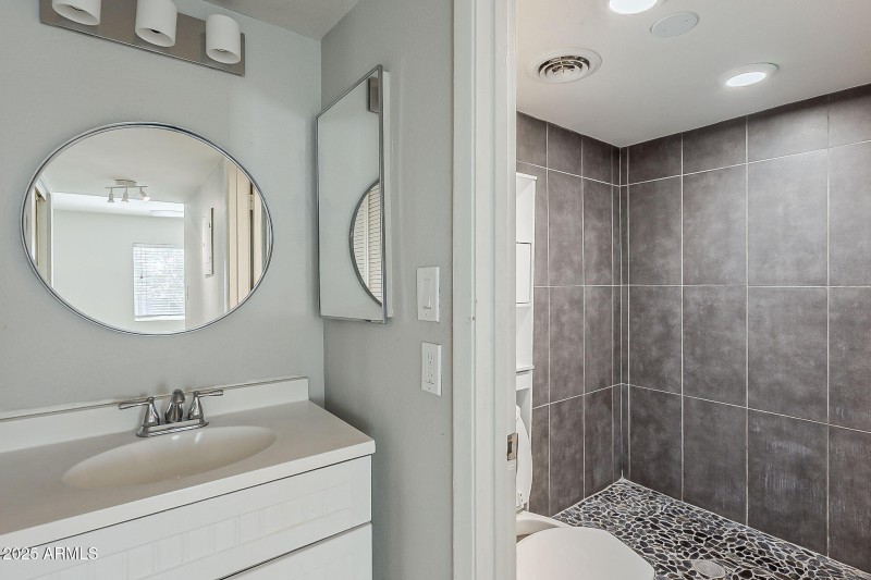 24-web-or-mls-Roanoke-24