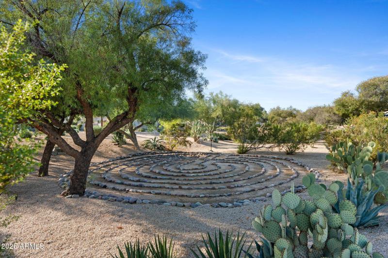 37-web-or-mls-8510-e-vista-bonita-dr