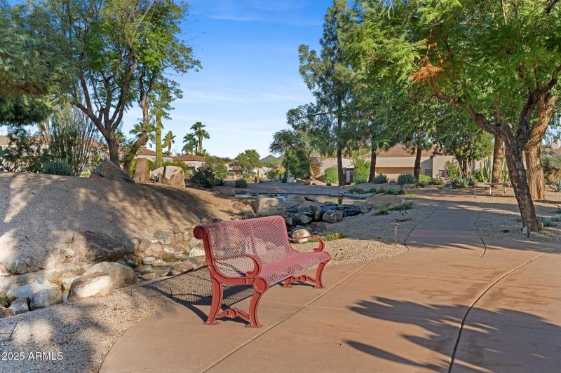 40-web-or-mls-8510-e-vista-bonita-dr