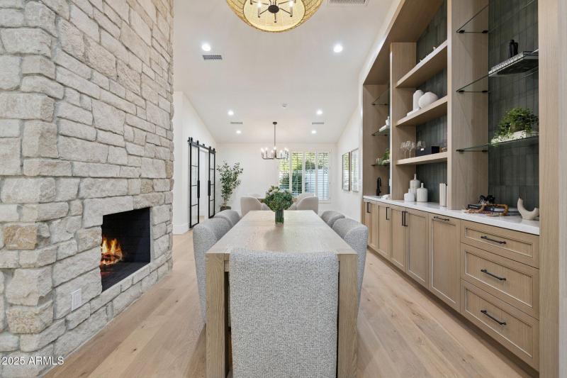 92-web-or-mls-8943-n-80th-pl