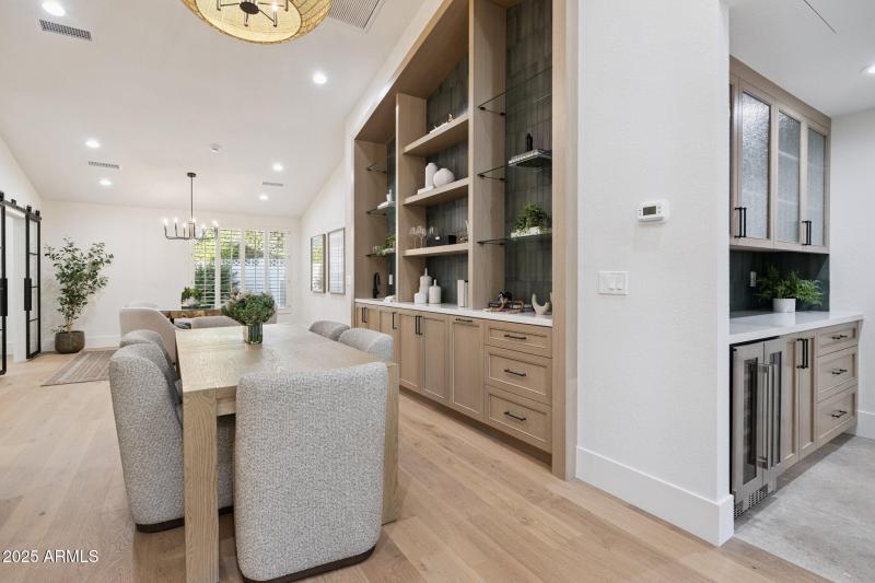 93-web-or-mls-8943-n-80th-pl