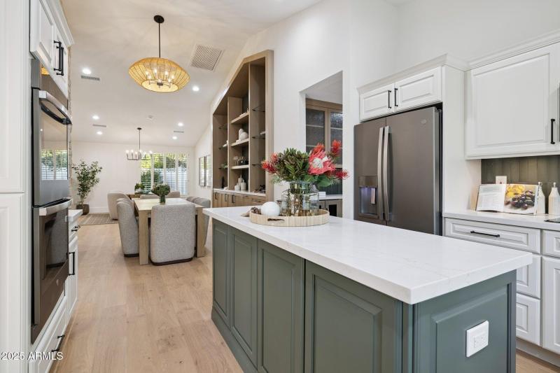 97-web-or-mls-8943-n-80th-pl