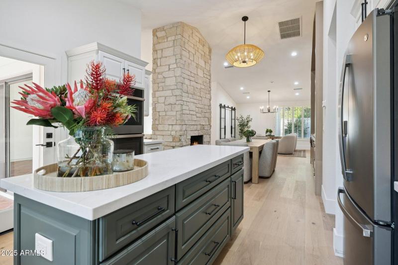 98-web-or-mls-8943-n-80th-pl