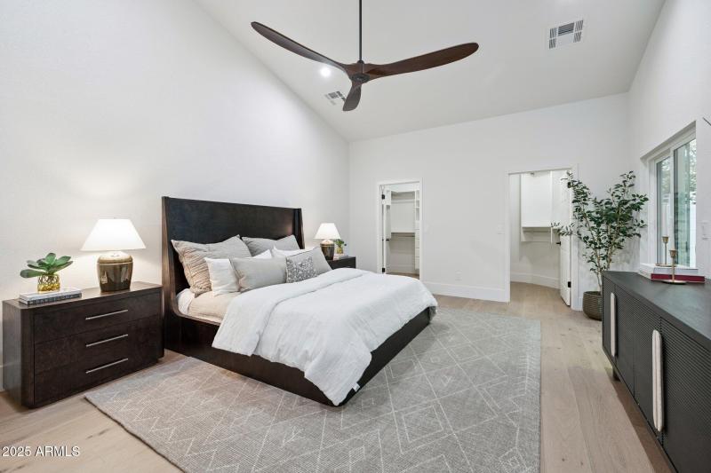 101-web-or-mls-8943-n-80th-pl