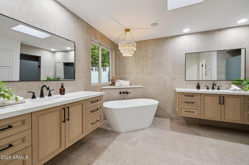 103-web-or-mls-8943-n-80th-pl