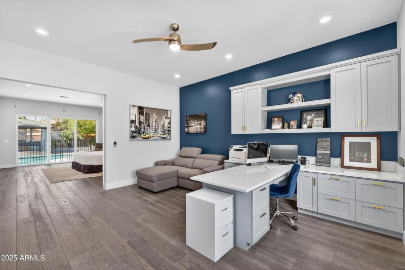 Primary Bedroom Sitting Room2