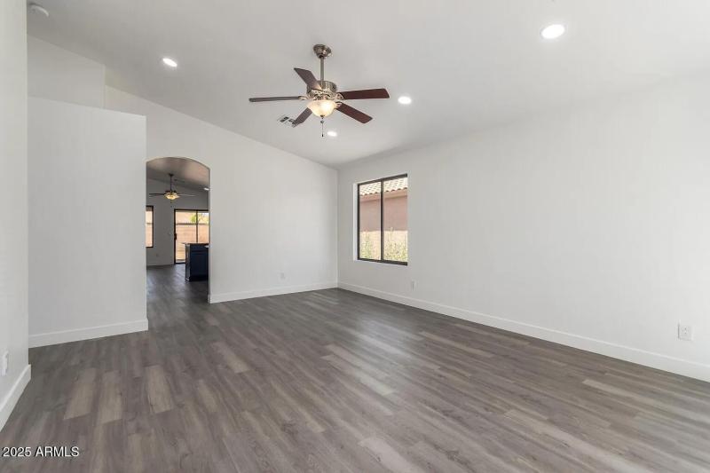 2bb2af280b02c4d8df1cb171ebaae7a6-uncropp